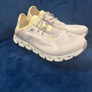 On Cloud 5 Women’s Running Shoes – Ivory | Lemon (Size 8)